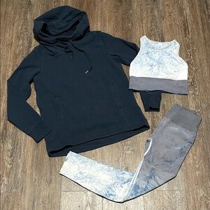 EUC 3-piece Lululemon Matching Set. Size 6